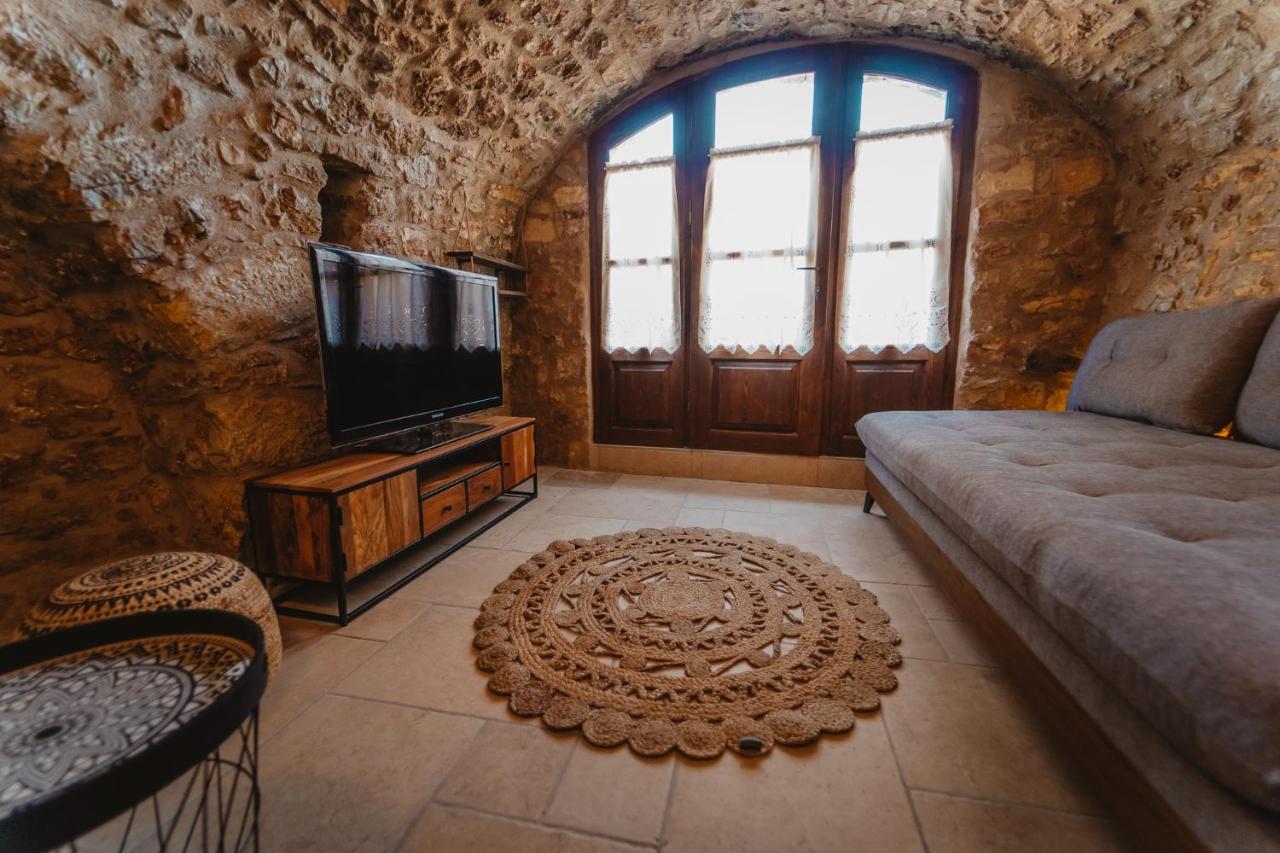 Kythera Secrets Suites Viaradika Esterno foto