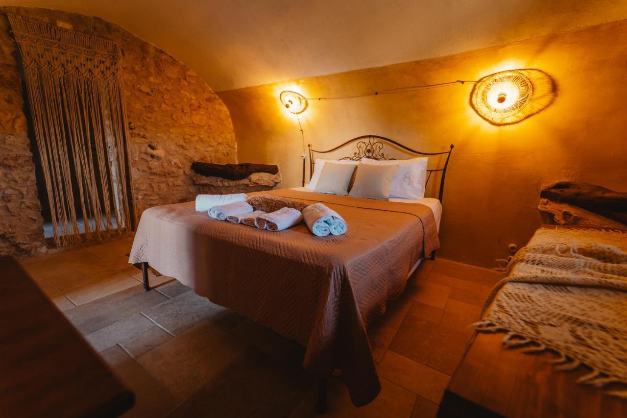 Kythera Secrets Suites Viaradika Esterno foto